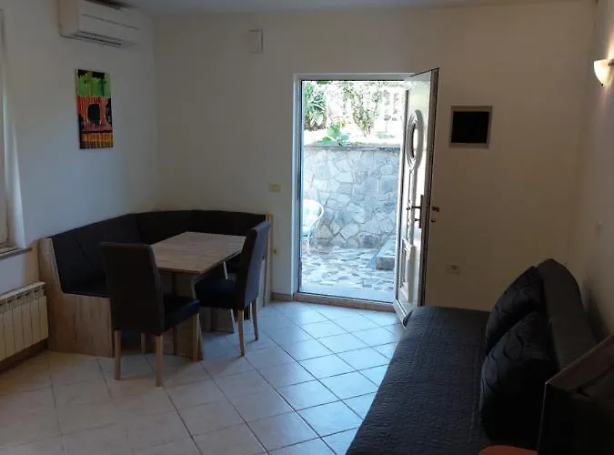 Apartma Mari アパート